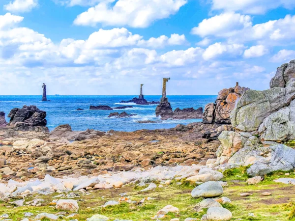 Pointe-de-Pern-et-PHARE-DE-NIVIDIC-scaled