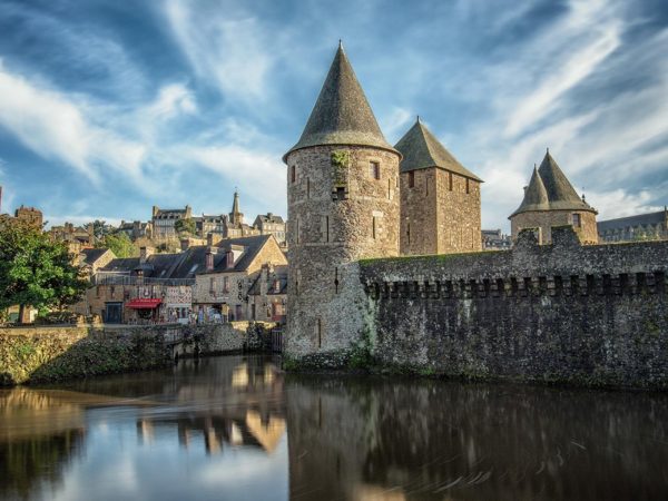 chateau-fougeres-philippe-manguin-1920x1080