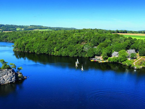 csm_bretagnecentre-lac-de-guerledan-aerienne-bandeau-mathieur-rivrin-2020_1__ba4abb40f5