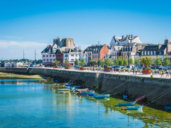 visu-tourisme-a-concarneau-scaled